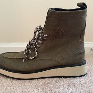 Green Guess boots size 11